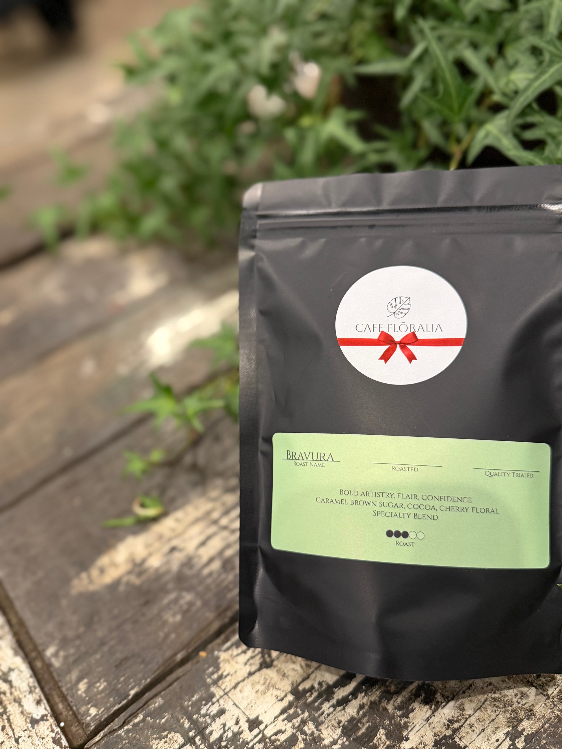 4 oz sample bag of Cafe Floralia Bravura Roast espresso blend coffee